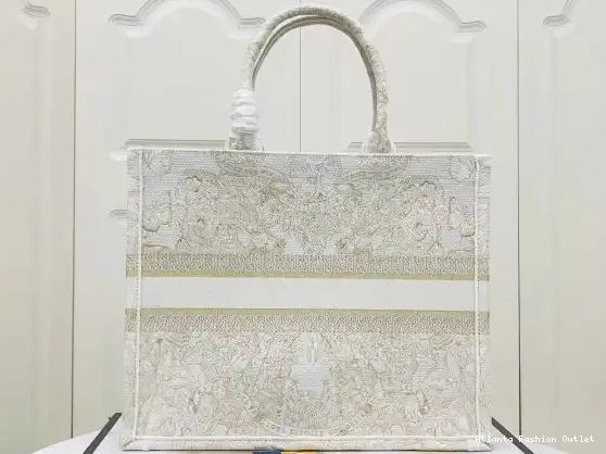 Affordable Tote-42*35*18.5cm Large Diro Book 0502